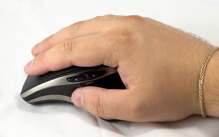 logitech mx в руке