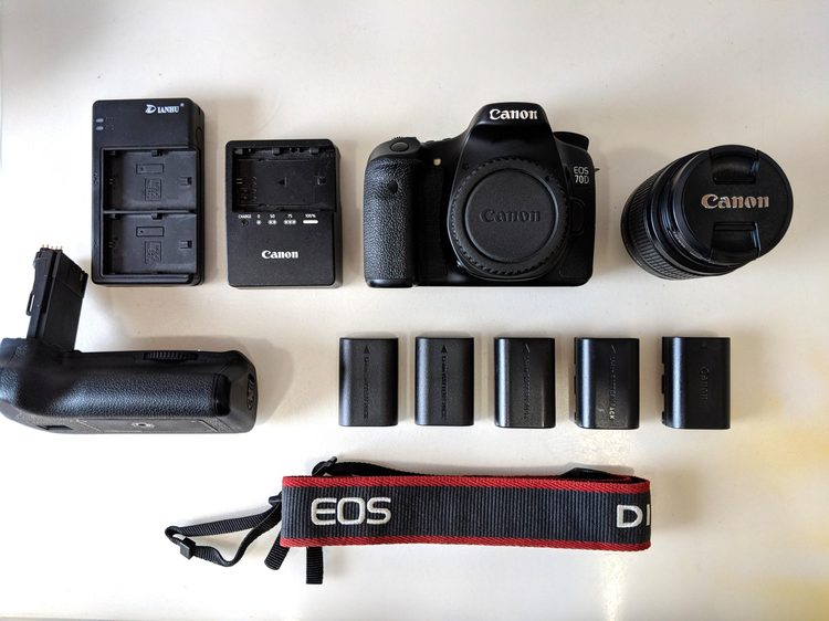 Зеркальный фотоаппарат Canon EOS 70D
