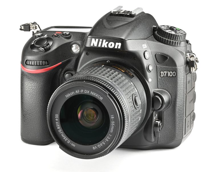 Зеркальный фотоаппарат Nikon D7100