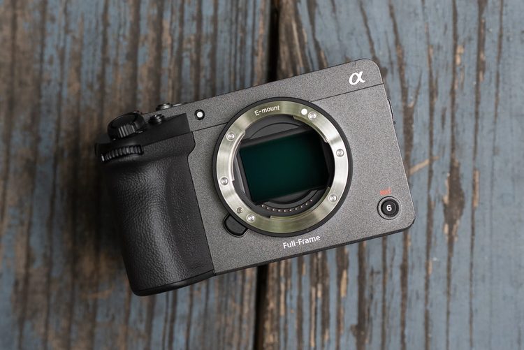 Полнокадровый сенсор в корпусе кинокамеры Sony FX5