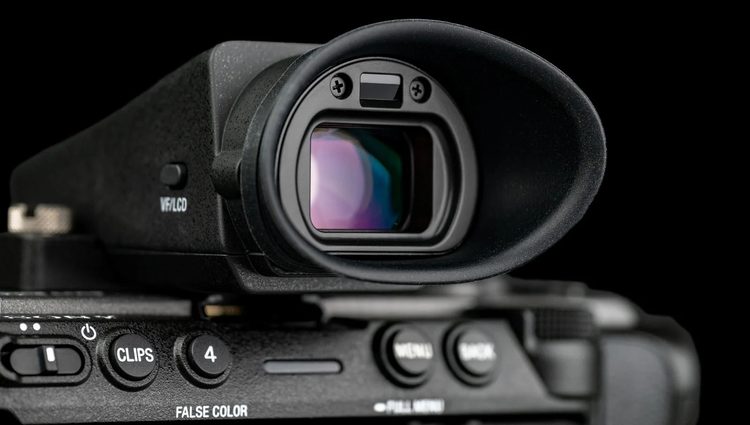 Съёмный электронный видоискатель на камере Sony FX5
