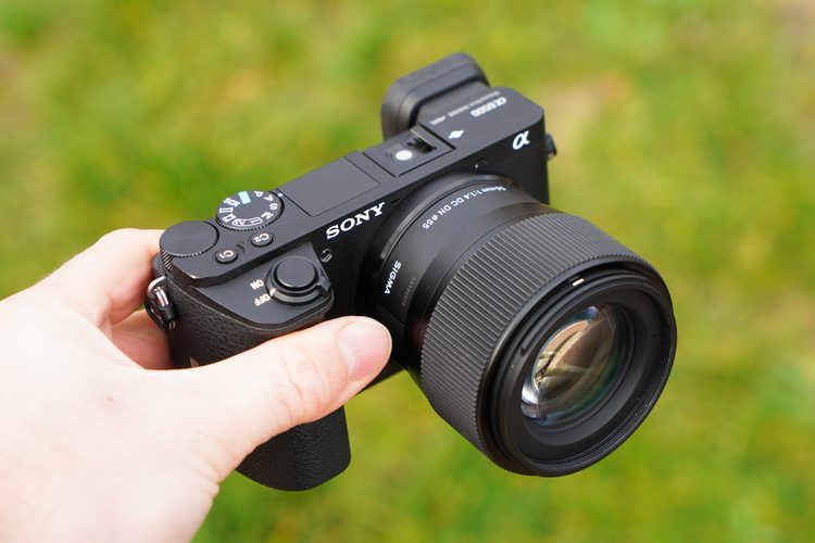 Sigma 56mm F1.4 DC DN на беззеркальной камере Sony