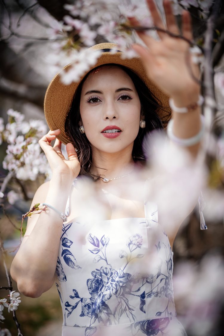 Портрет женщины на Sony FE 85mm F1.8