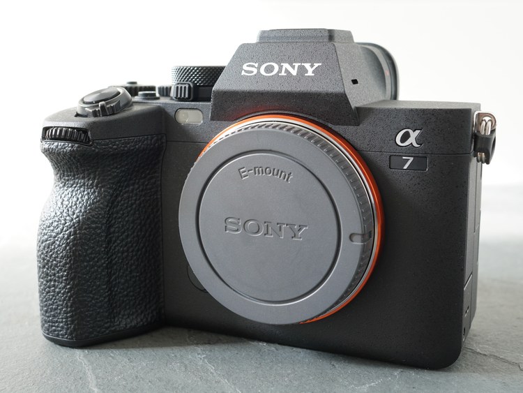 Камера Sony A7 IV без объектива