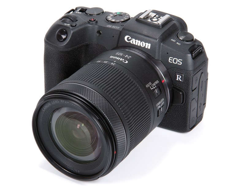Объектив Canon RF 24-105mm F4-7.1 IS STM на камере