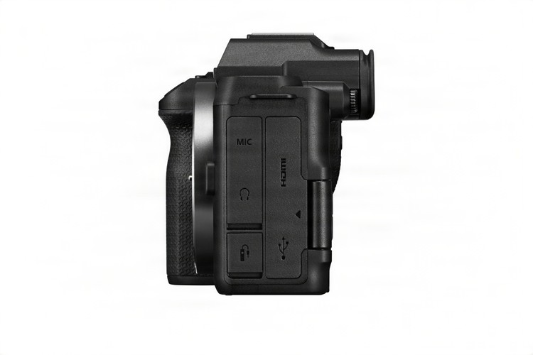 Левая сторона Canon EOS R8 Mark II с крышками разъёмов