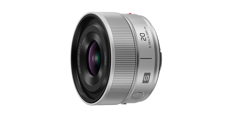 Panasonic LUMIX S 20mm F2.5 в серебристом исполнении