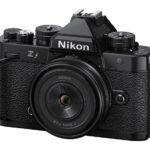 Nikon Zf с объективом NIKKOR Z 26 мм f/2,8