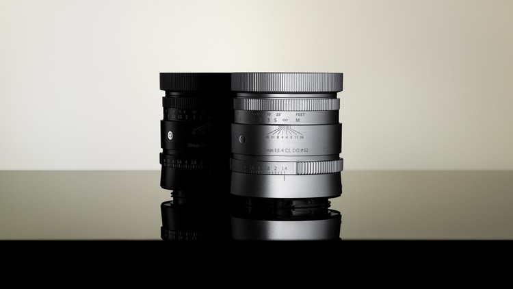 Sigma 50mm F1.4 CL DG Contemporary в серебристом исполнении